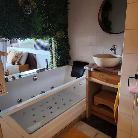 Loveroom African Vibe