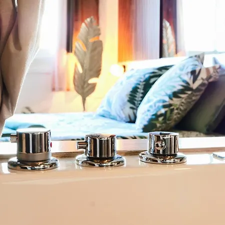 Romance&tentation-balneo 2 Places * 卡尔克富